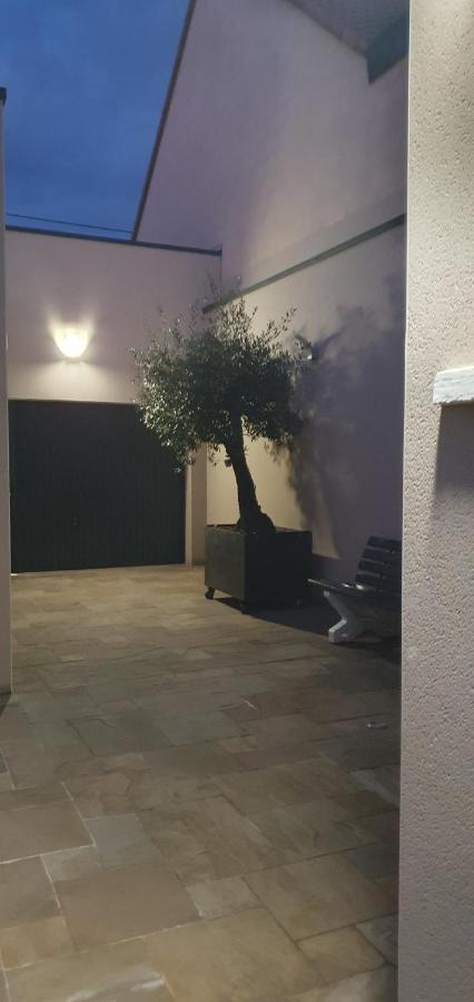 Maison Avec Garage 24 Heures Du Mans Voitures Et Toute Manifestation Льо Ман Екстериор снимка